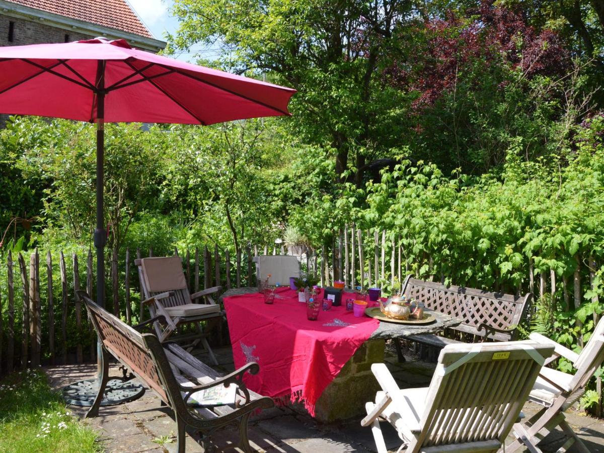 Enchanting Cottage With Terrace Garden Hamoir Exteriér fotografie